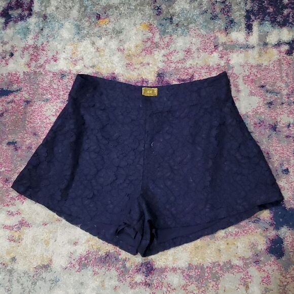 H&M Gold Label Lace High Rise Shorts in Navy Blue - Picture 1 of 11
